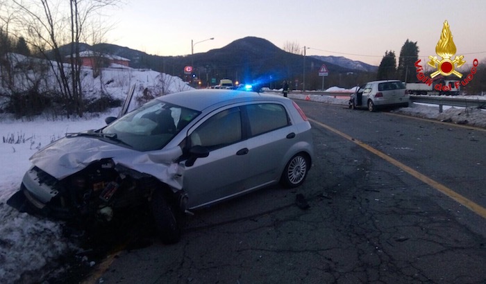 Cugliate Fabiasco, frontale tra due auto
