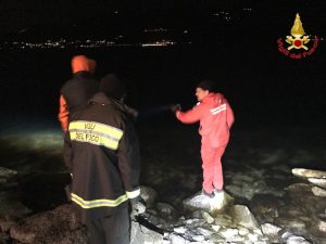 Luino, è di un uomo il cadavere trovato nelle acque del lago