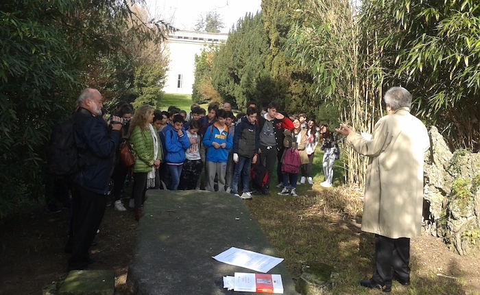 I ragazzi delle Scuole Medie di Luino e di Dumenza alla Festa dell'Unità d'Italia e della bandiera tricolore