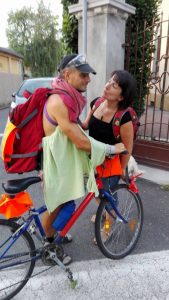 Contro i rifiuti abbandonati ecco "SOSTerritorio". La storia di Simona e Daniele