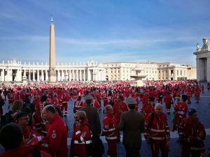 Roma, anche la Croce Rossa di Luino ricevuta da Papa Francesco. "Siete il partito dei bisognosi"