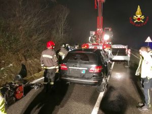 Incidente sulla provinciale, perde la vita una donna di 48 anni