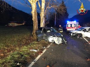 Grave incidente sulla strada del Cucco. Circolazione bloccata, interviene l'elisoccorso