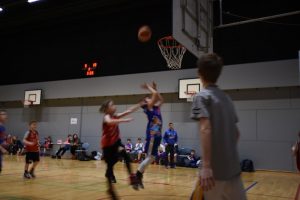 I piccoli del MiniBasket Luino alla scoperta di Copenaghen: 2° posto alla Amager Mini Cup