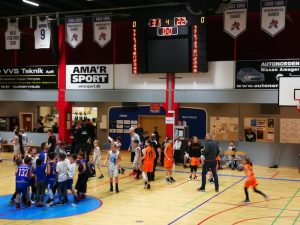 I piccoli del MiniBasket Luino alla scoperta di Copenaghen: 2° posto alla Amager Mini Cup