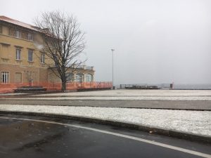 Neve e freddo gelido avvolgono l'Alto Varesotto, anche a bassa quota