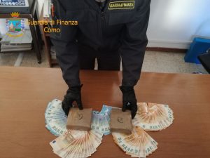 Traffico di stupefacenti, nascondeva un chilo di cocaina nel vano autoradio. Un arresto
