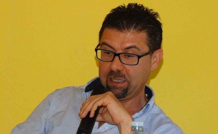 Lo scrittore luinese Roberto Parietti ancora protagonista, premiato a Santhià