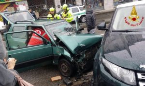 Incidente tra due auto, interviene l'elisoccorso: ferita una 28enne