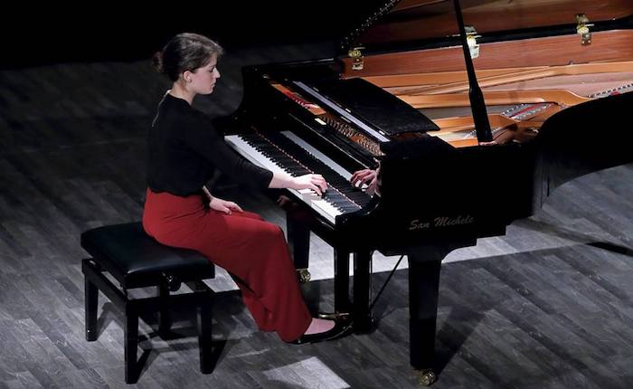 Porto Ceresio, concerto per pianoforte della giovane Anna Bottani