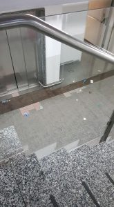 Ancora atti vandalici ed inciviltà in centro a Luino. I cittadini chiedono la videosorveglianza