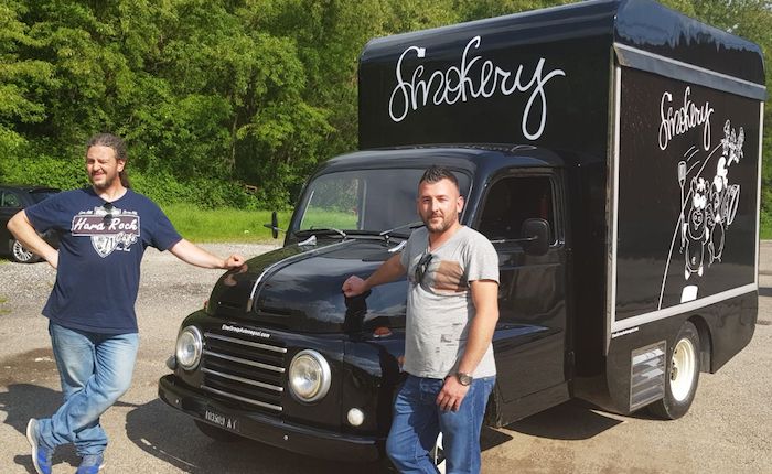 Sabato nasce Smokery BBQ, lo Street Food di Luino. La nuova avventura di Massimiliano ed Alex
