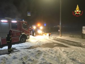Maltempo, il day after: case allagate, grandine e piante sulle strade. Interventi fino a notte fonda