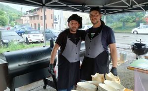 Luino, buona la prima per "Smokery BBQ". Grande successo l'inaugurazione