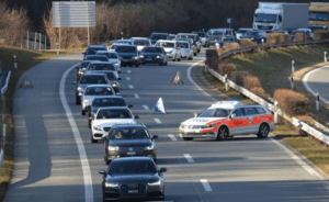 Incidente a Croglio, coinvolti due italiani. Si cercano testimoni