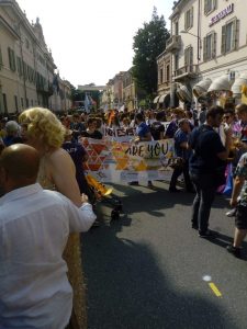 Varese Pride, una marea arcobaleno invade la città per i diritti civili