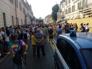 Varese Pride, una marea arcobaleno invade la città per i diritti civili