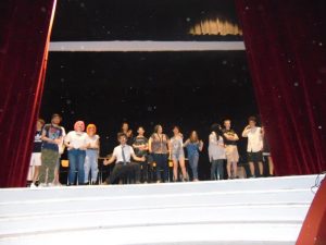 Grande successo per gli studenti dell'I.S.I.S. "Città di Luino" sul palco del Teatro Sociale