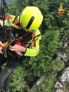 Rimangono bloccati a pochi metri dal Poncione di Ganna, escursionisti salvati dall'elisoccorso