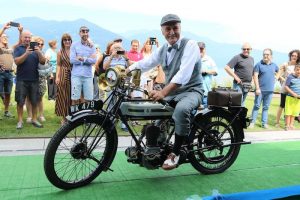 Grande successo a Luino per le moto d’epoca, ecco l'elenco di tutti i vincitori