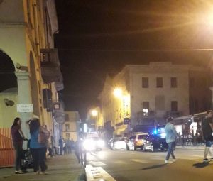 Incidente in centro a Luino, investito un 47enne. Nove le persone coinvolte