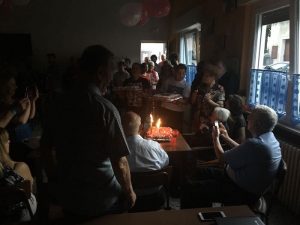 A Curiglia tutto il paese in festa per nonna Dora: spente 100 candeline