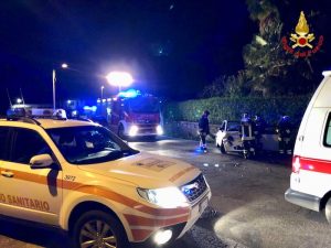 Incidente a Castelveccana, intervenute quattro ambulanze. Diversi feriti
