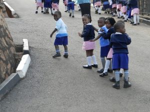 Da Germignaga in Uganda, l'esperienza delle giovani Marta e Sofia: "L'Africa accoglie tutti"