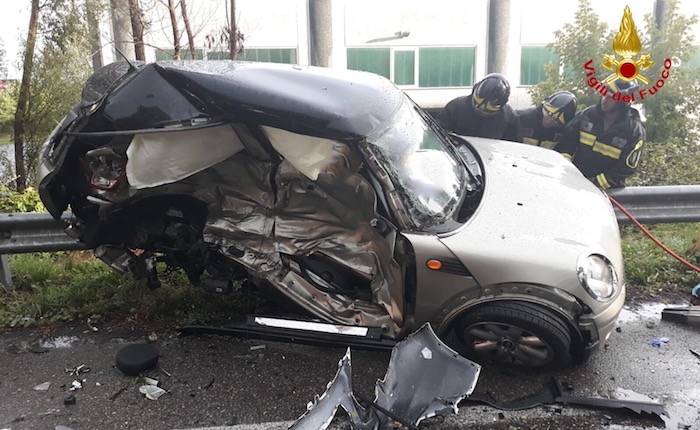 Tragedia sulla provinciale, muore una donna. Coinvolto anche un bambino di 5 anni