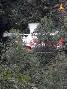 Uomo irreperibile da ore, ritrovato morto in un torrente