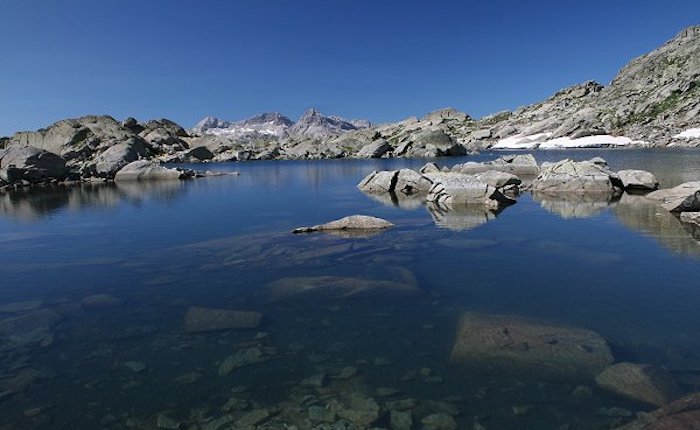 Domenica un'affascinante escursione ai Laghi di Suretta con il CAI Luino