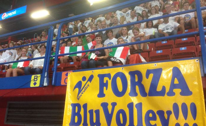 La BluVolley in trasferta a Milano per la grande vittoria dell'Italia sull'Olanda. Ora le Final Six