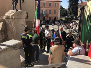 Inaugurato il Monumento ai Caduti di Maccagno, la comunità omaggia i suoi giovani eroi