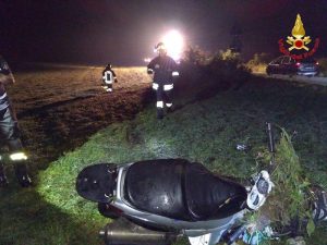 Scooter contro un cervo a Cassano Valcuvia, 42enne in Pronto Soccorso. Morto l'animale