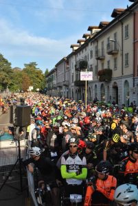 Oltre duemila partecipanti alla Granfondo Tre Valli Varesine