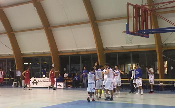 Prova di carattere della CMT Pallacanestro Luino: Voghera battuta con un largo 86-71