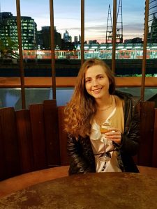 "Luinesi all'estero", a Londra la tresiana Agnese Palermo si occupa di Marketing e Investor Relations,