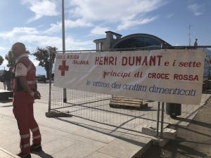 Luino, un successo l'iniziativa l'Ospedale scende in piazza. Un centinaio le visite gratuite