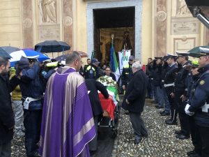 A Dumenza un'intera comunità commossa dà l'addio al suo Silvano
