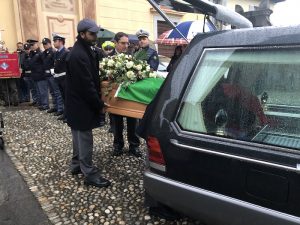 A Dumenza un'intera comunità commossa dà l'addio al suo Silvano