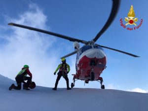 Bloccati oltre i 2mila metri, salvati dall'intervento dei vigili del fuoco e dall'elisoccorso