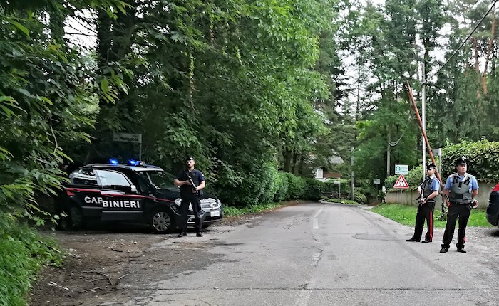 Cuasso, rapina ad un'infermiera con calci e pugni: 30enne torna in carcere