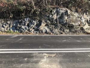 Frana tra Luino e Maccagno, aperta unità di crisi. Strada chiusa almeno fino a domani