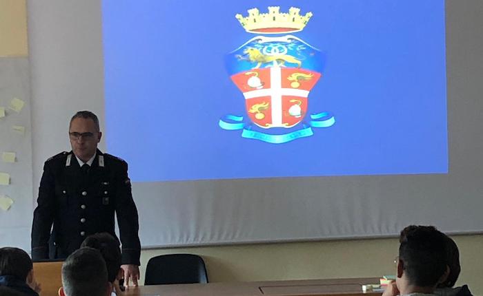Valcuvia, i carabinieri di Cuvio insegnano la legalità ai ragazzi delle scuole medie