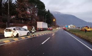 Grave incidente sulla statale a Brenta, coinvolti anche due bimbi. 86enne al Circolo in elisoccorso