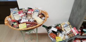 Giovanni e il suo "Sapori di Calabria" deliziano il centro di Luino