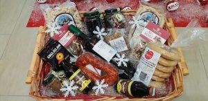 Giovanni e il suo "Sapori di Calabria" deliziano il centro di Luino