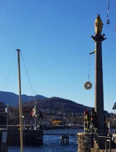 Luino, per l'Immacolata omaggio dei vigili del fuoco alla Madonnina del Porto Vecchio