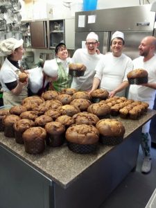 Con la Pallacanestro Verbano c’è un’intesa consolidata da tempo, per l’aiuto alle famiglie in difficoltà della nostra Comunità. Oltre alla raccolta di generi alimentari nell’arco dell’anno, ora questa iniziativa rivolta ai bambini è il segno che con i dirigenti sportivi Gubitta e Minetti e con tutto lo staff di questa meritoria associazione si può fare veramente rete per i più deboli. Mi piace l’idea che sociale e sport si uniscano per trasmettere una nuova cultura, attenta alle vulnerabilità. È la strada giusta per dare un buon esempio di cittadinanza attiva ai giovani atleti.