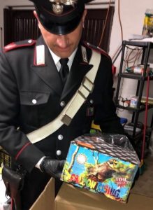 Capodanno, maxi sequestro dei Carabinieri: trovati 250 kg di fuochi d'artificio in garage